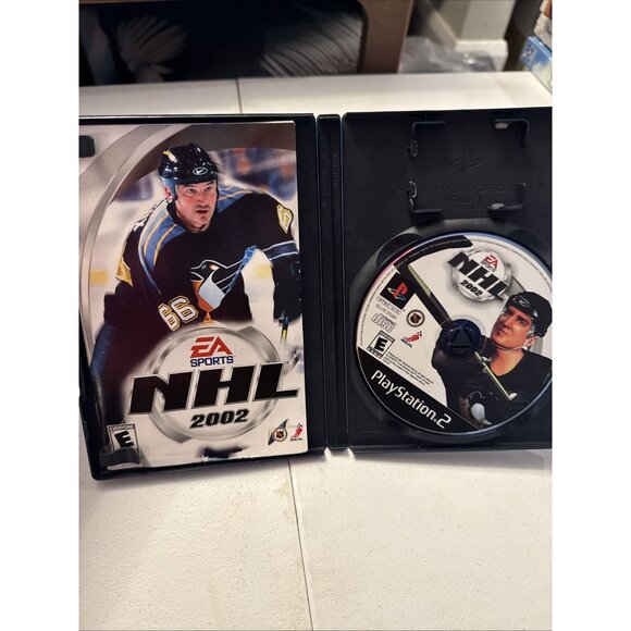 NHL 2002 (Sony PlayStation 2, 2001) Complete with disk, manual. Like new! - Picture 2 of 5